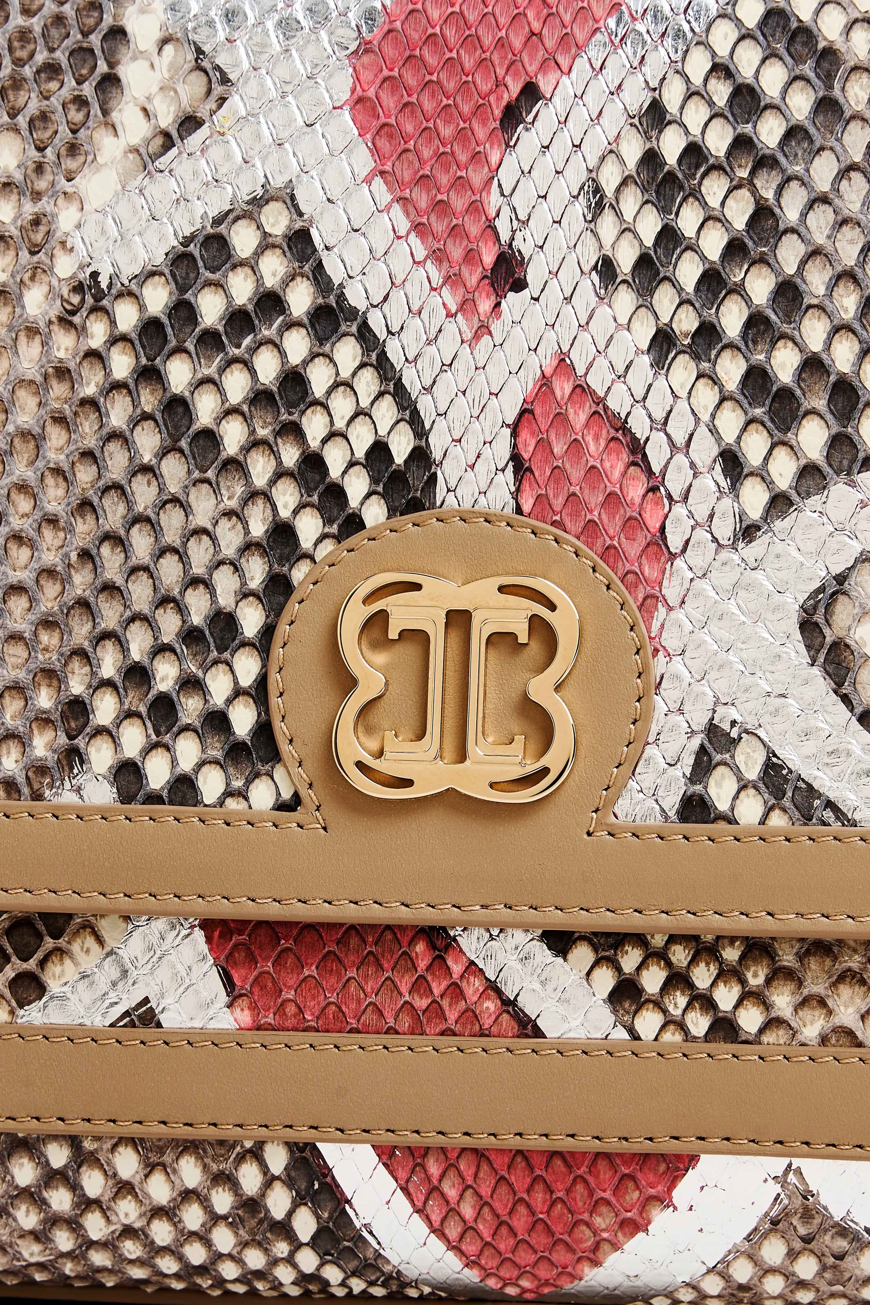 0038 WMN BAG