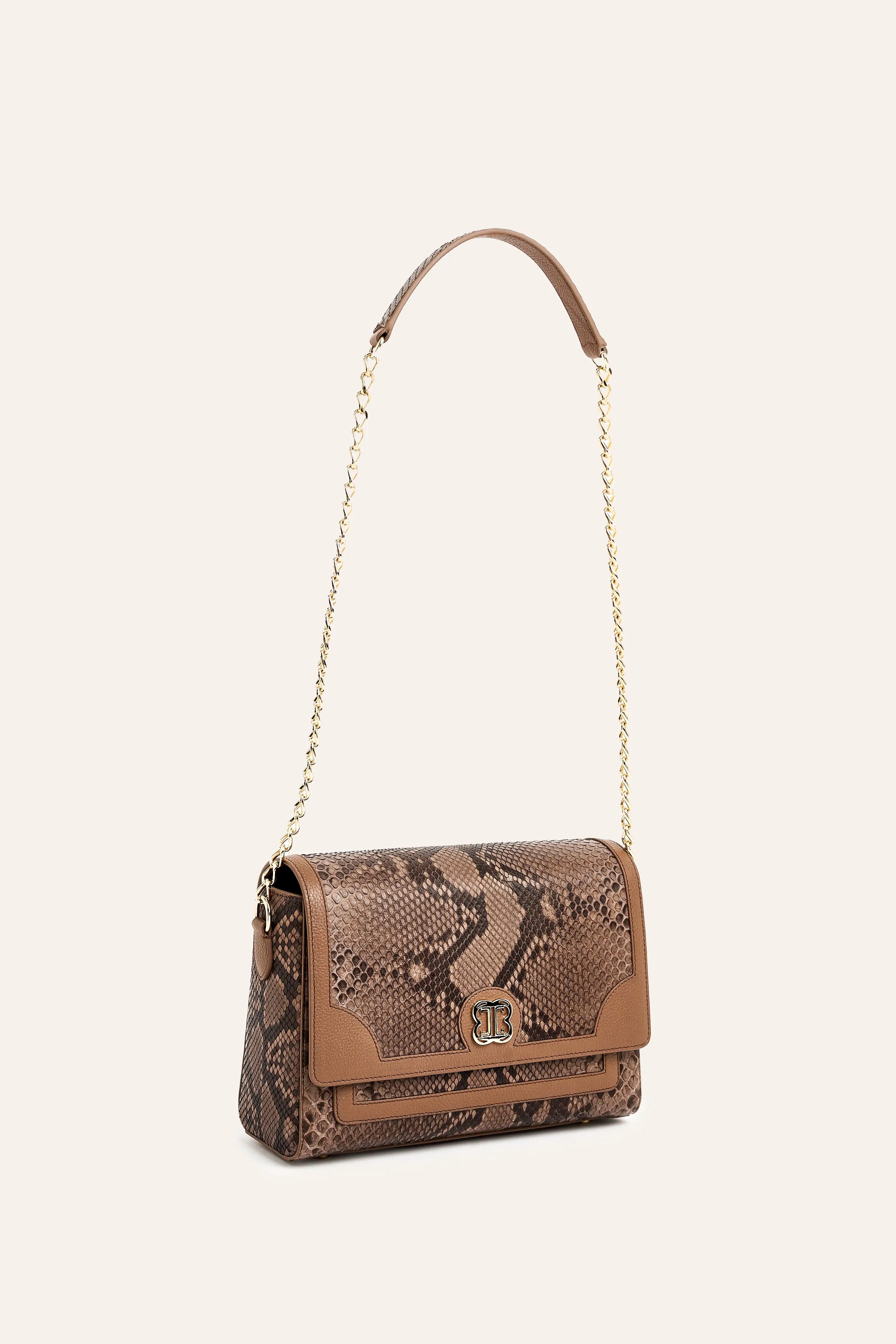 0038 WMN BAG