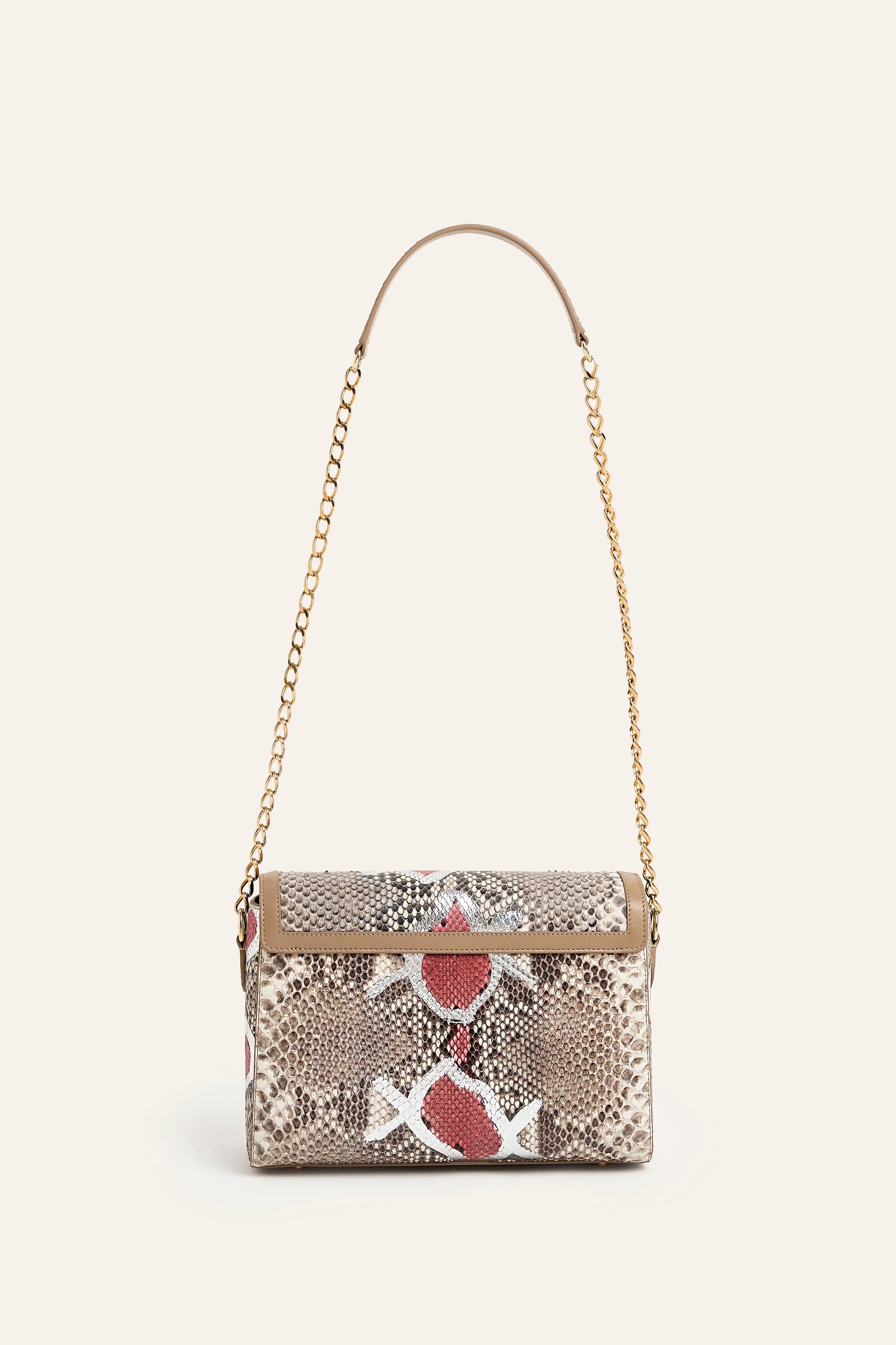 0038 WMN BAG