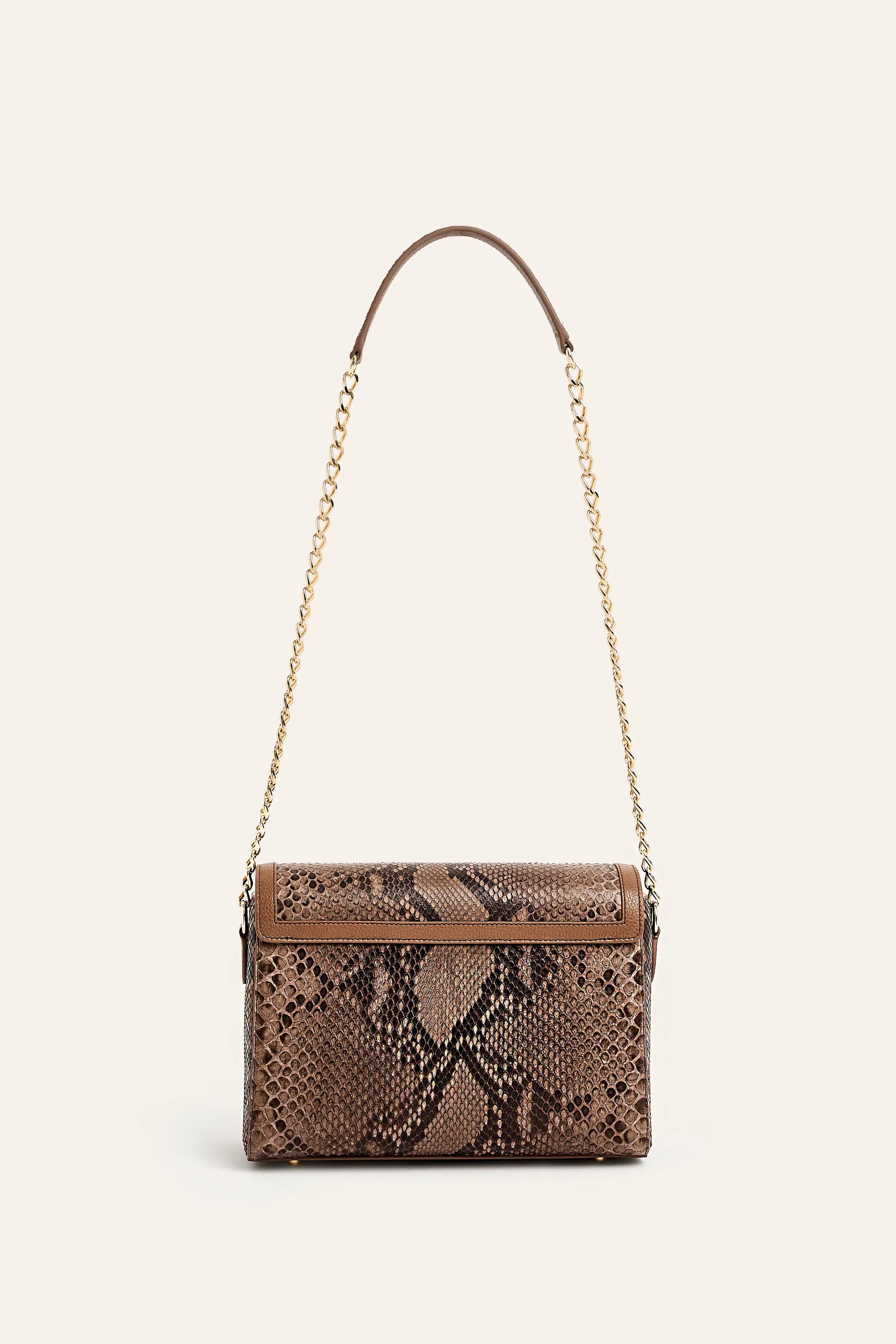 0038 WMN BAG